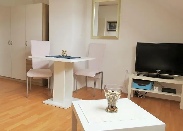 Mia Airport Studio Apartment - 0-24H Self Check In&Out - Parking On Site
