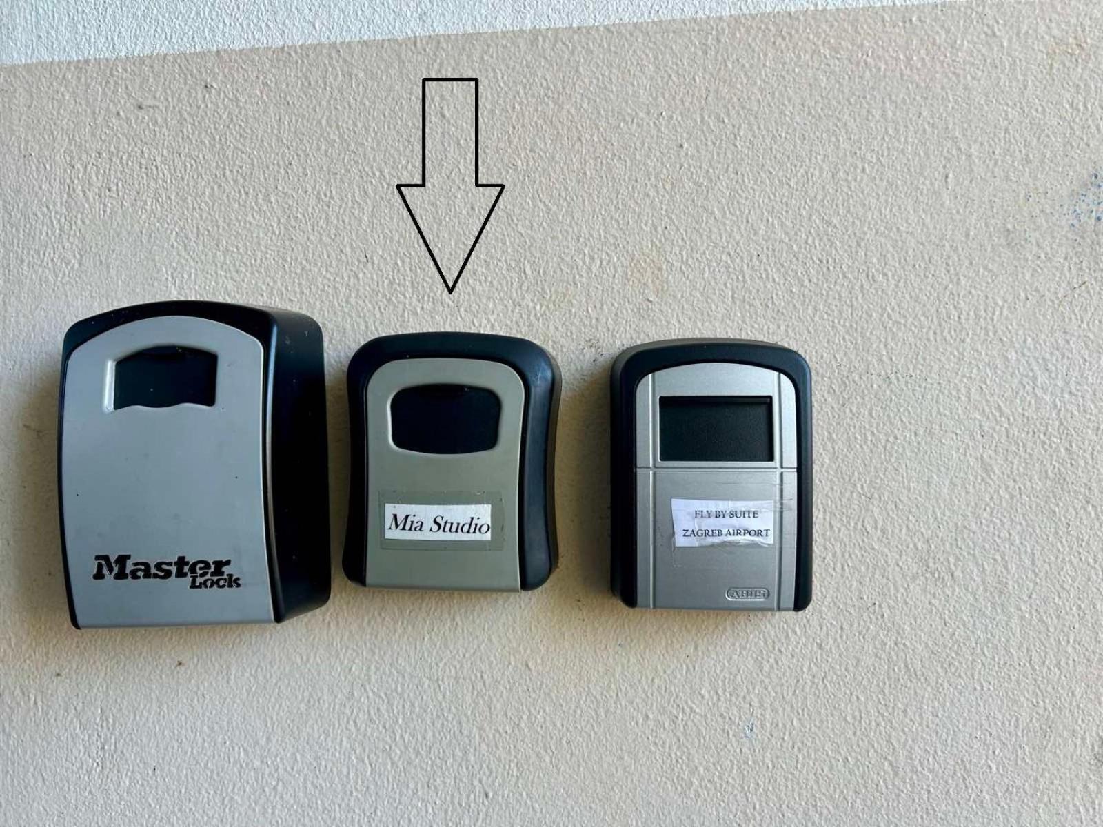 Mia Airport - 0-24h Self Check In&out - Parking On Site